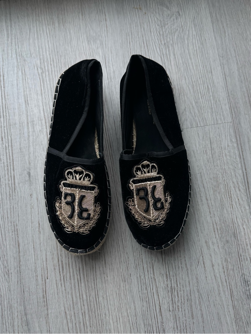Men's Black Velvet Slip-On Loafers with Embroidered Crest